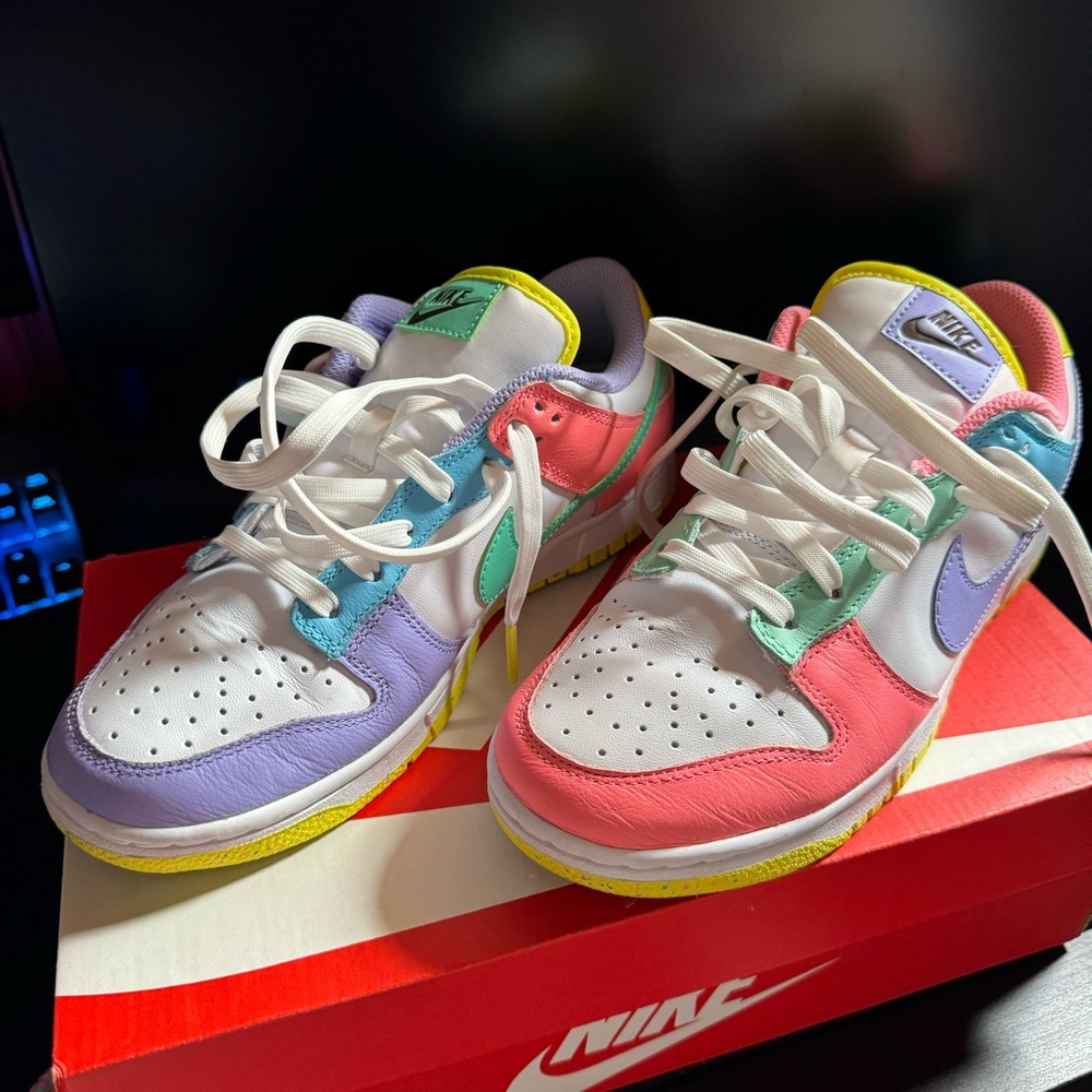 Nike Dunk Low SE Easter Candy Women's Size 8